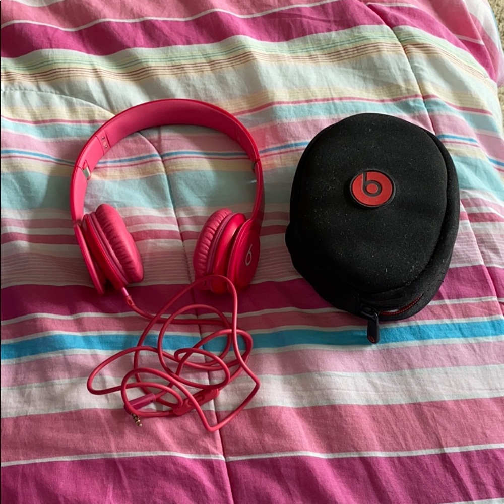 Beats by Dre Headphones - Picture 5 of 5